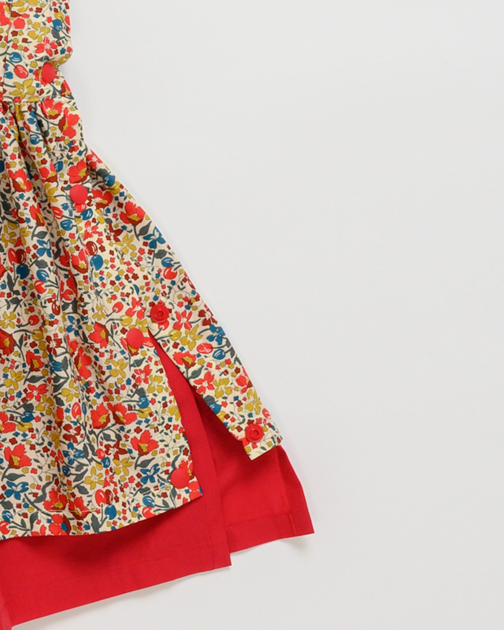 DOUBLE LAYERED SLEEVELESS TOP LIBERTY for Adults