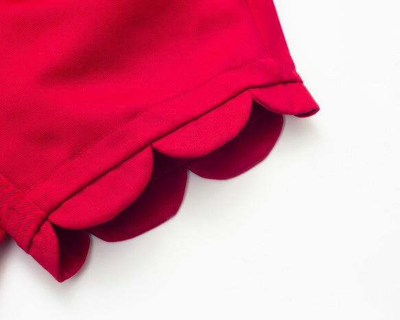 SCALLOPED SHORT PANTS