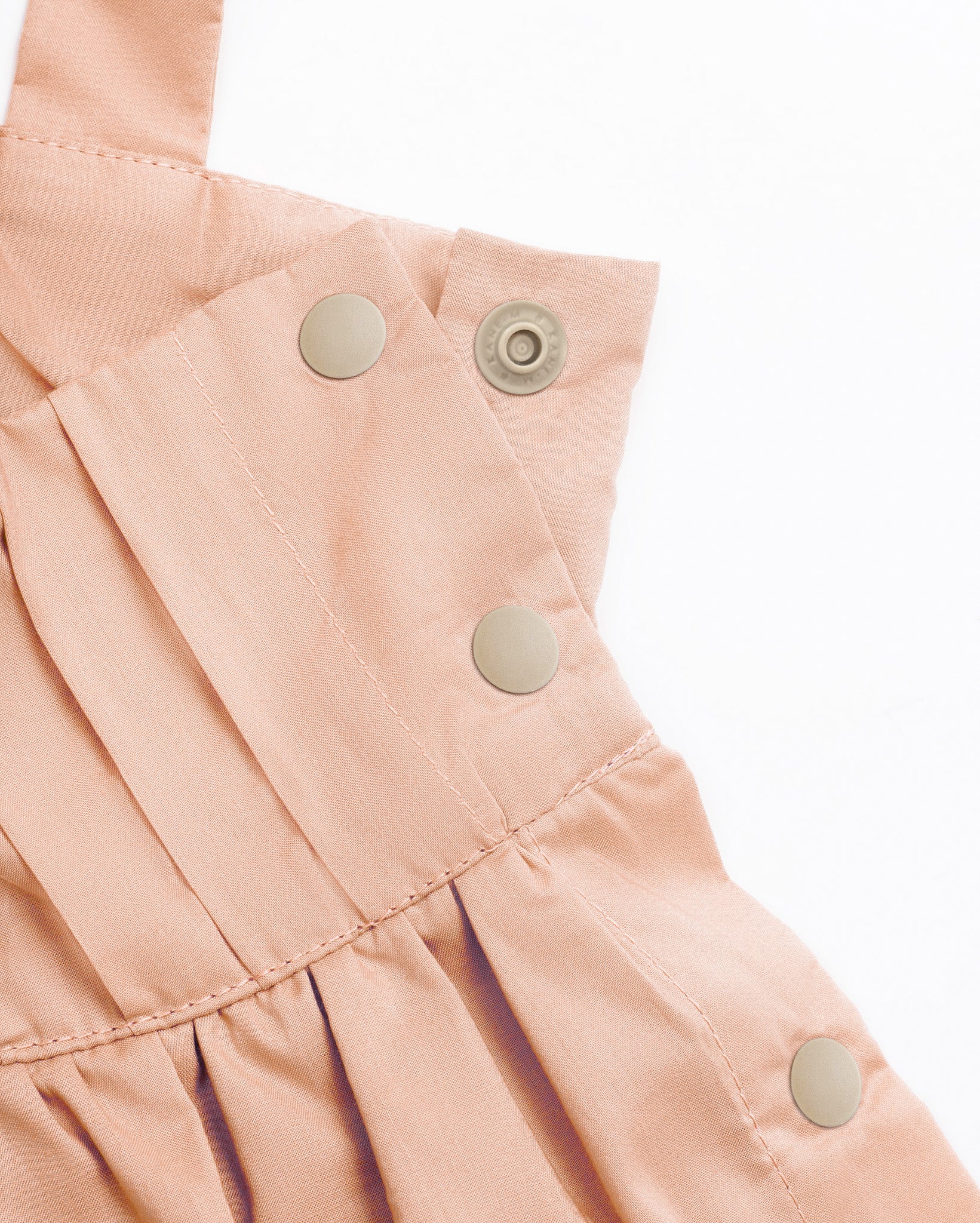 DOUBLE LAYERED SLEEVELESS TOP