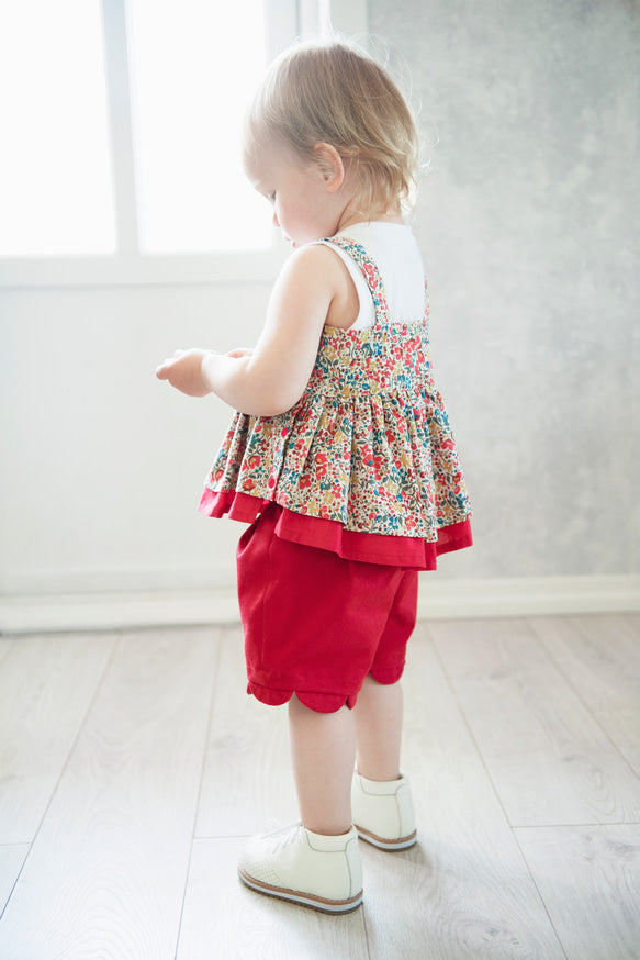 SCALLOPED SHORT PANTS