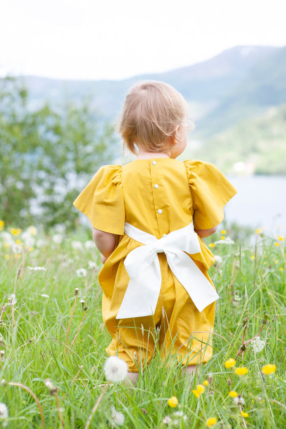 BACK RIBBON JUMPSUIT