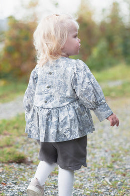 SCALLOPED SHORT PANTS